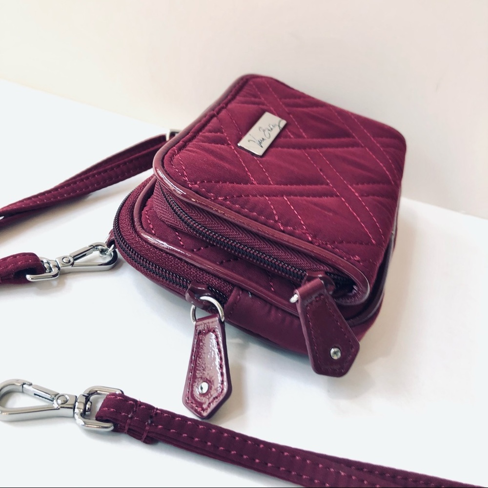 Vera Bradley Bordeaux Crossbody/Wristlet EUC - Picture 6 of 9